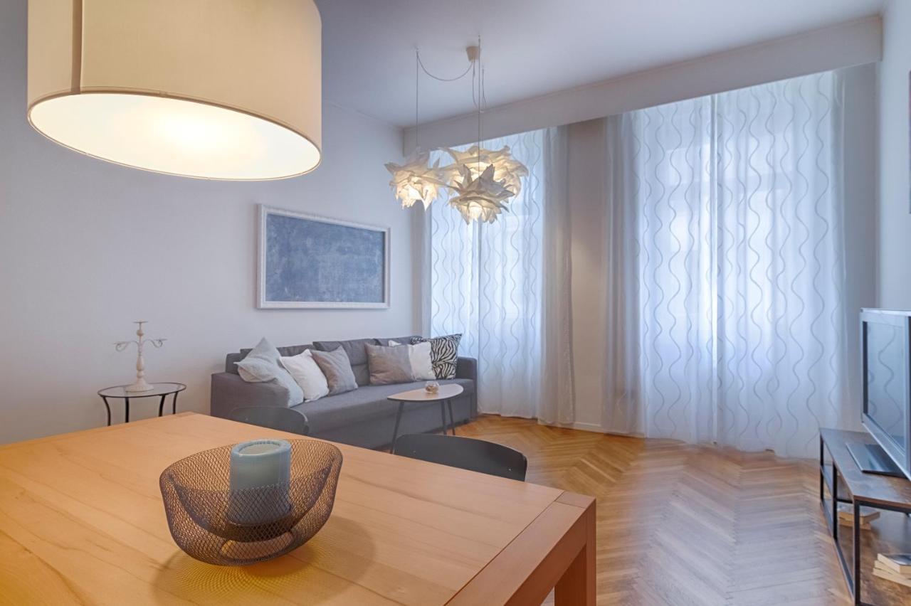 Mihaela Apartment - Charme Near The Station Trieste Exterior photo